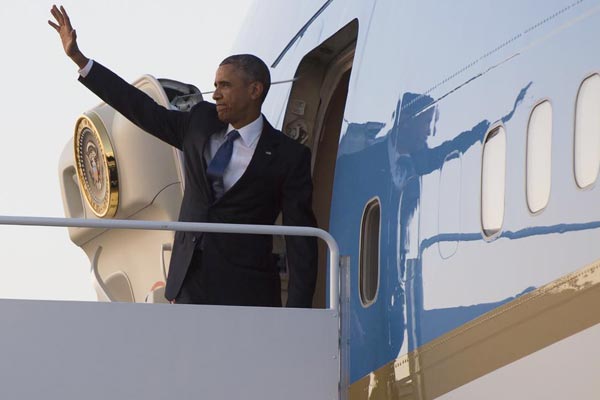 Obama leaves US for Kenya