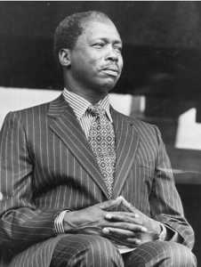 President Moi 1 - Bizna