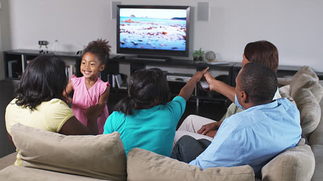 Why Are Corporates Still Pouring Money On TV Adverts And Ignoring Digital Media?