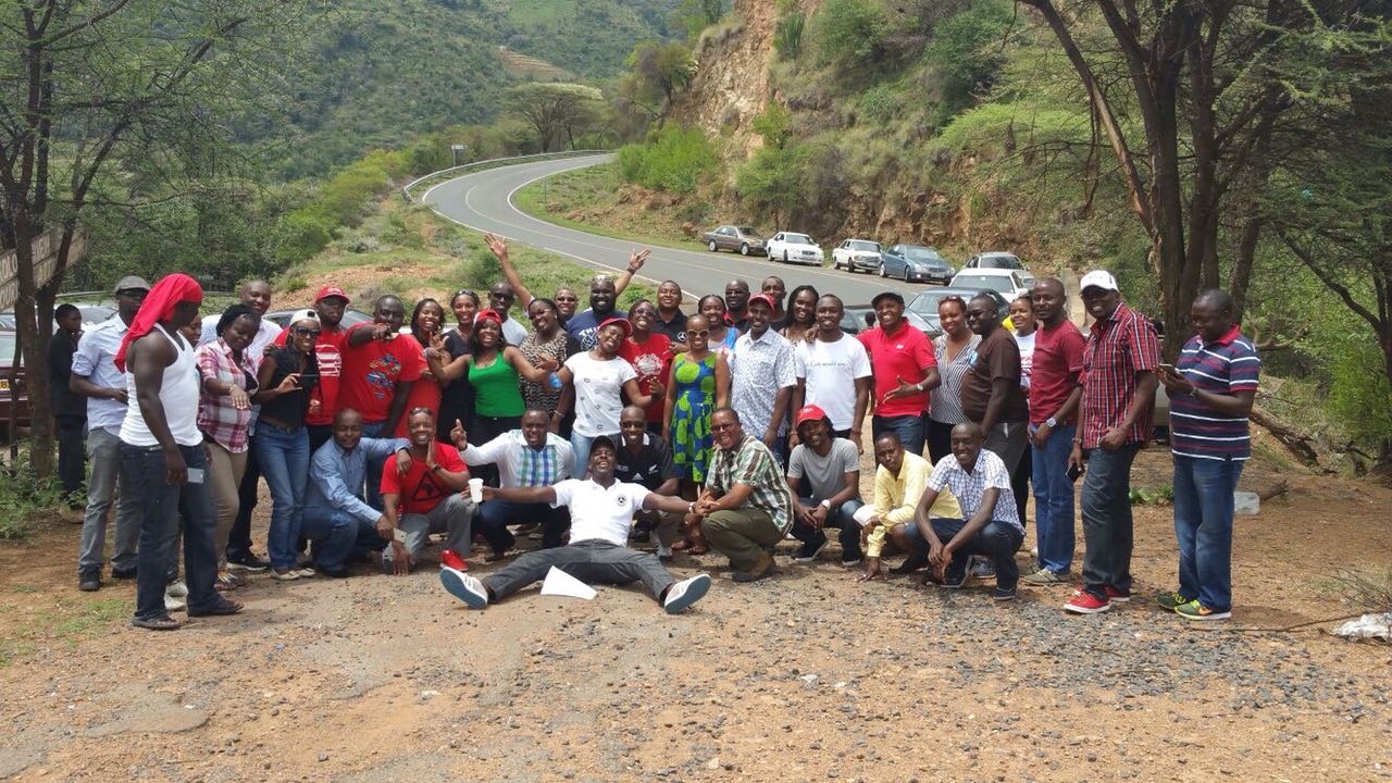 Toa Stress: Join Mercedes Benz Club Members for Drive to Thika on Saturday! 2 MBCK Members