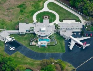 Photos: See home that is also a functional airport