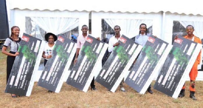 [From left] Phyllis Wanja, Joy Mbithe, Baraka Arunga, Collins Rutto, Eric Rotich and Joseph Kariuki each won Ksh 100,000 for their business ideas at the Blaze BYOB Eldoret summit 2017