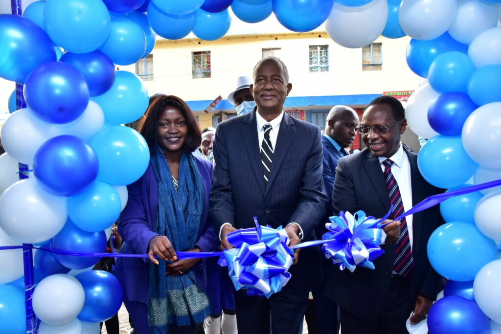 Family Bank CEO Rebecca Mbithi, Kamukunji MP Hon. Yusuf Hassan Abdi and Family Bank Chairman Dr.Wilfred Kiboro during the official launch of the bank's new branch in Eastleigh - Bizna Kenya