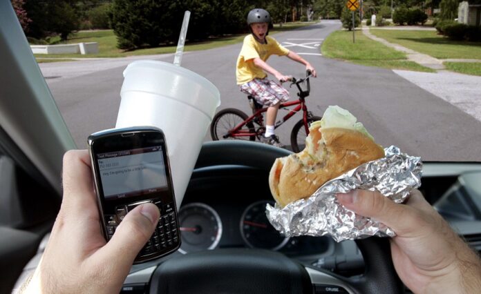 7 Most Dangerous Distracted Driving Habits - Bizna Kenya