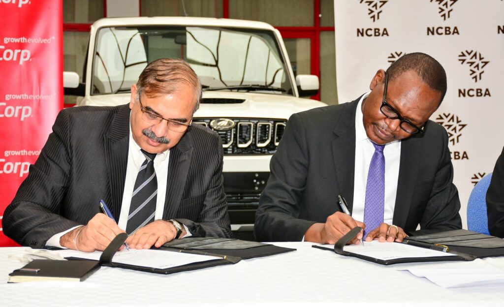 L-R, Naresh Leekha (MD Motor Division Simba Corp), Lennox Mugambi (Group Director Asset Finance NCBA) - Bizna Kenya