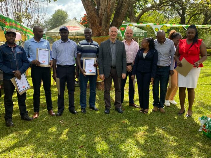 Del Monte Kenya honours 22 employees for long service and 91 retirees