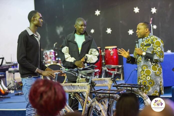 Stranger gifts two men who walk 15kms to work daily new bicycles - Bizna Kenya (Picture Courtesy)