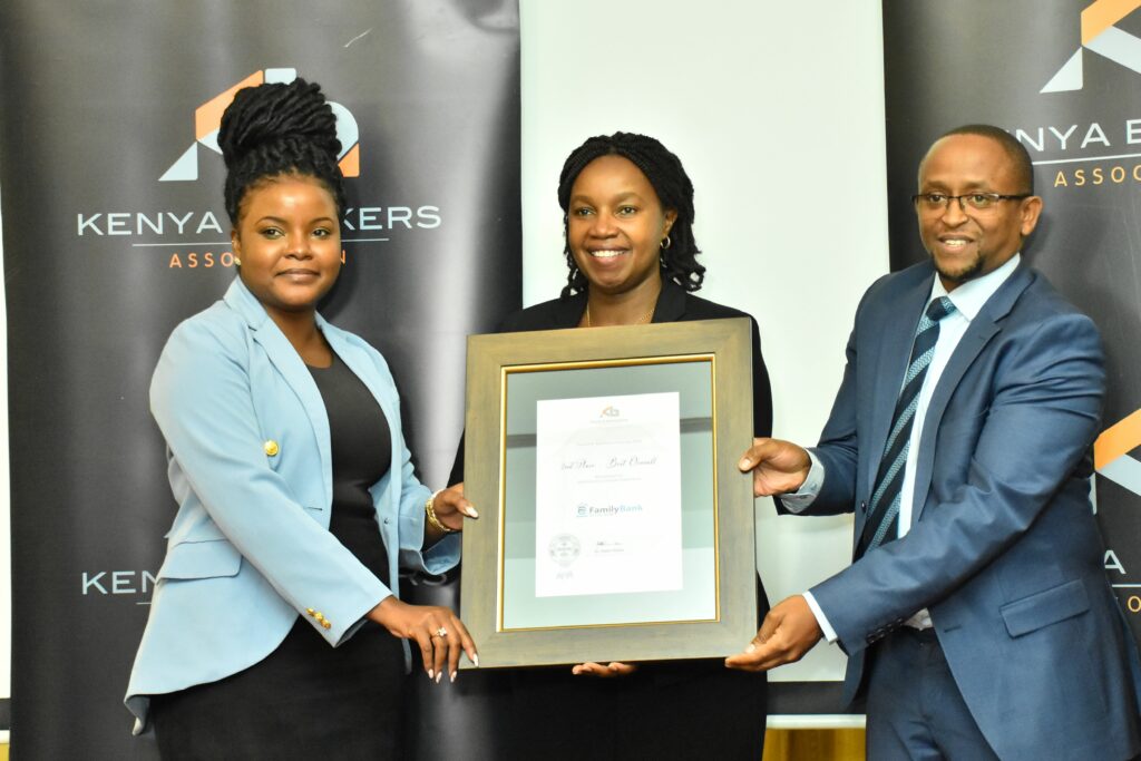 Family Bank Customer Experience Manager Maureen Ndegwa, Head of Service Excellence Joyce Mwangi & Chief Operations Officer John Ndugi receive an award from Kenya Bankers Association where the bank was voted overall second-best bank and best tier two bank in customer responsiveness & digital banking experience in 2022 - Bizna Kenya (Picture Courtesy)