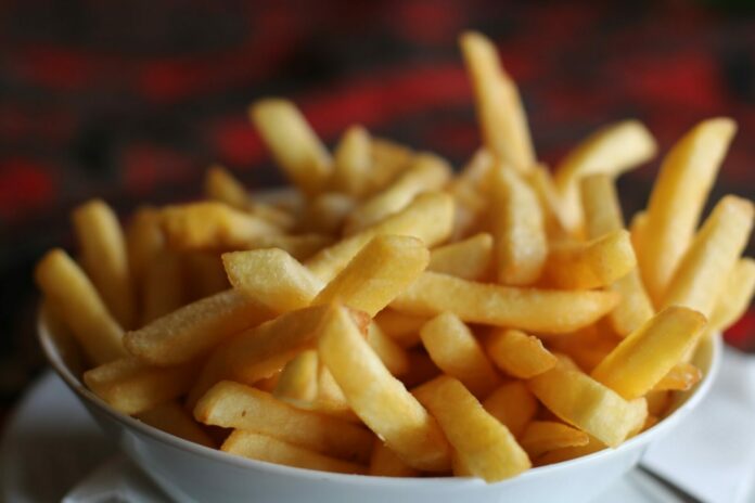I sell a sck full of chips weekly but I don't see the money. What am I doing wrong? - Bizna Kenya