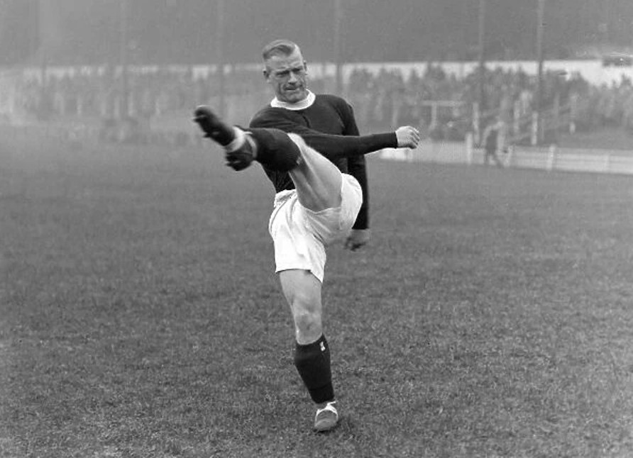 1xBet reveals 5 old-time Man City superstars before Abu Dhabi United Group took over 3 1xBet reveals 5 old-time Man City superstars before Abu Dhabi United Group took over