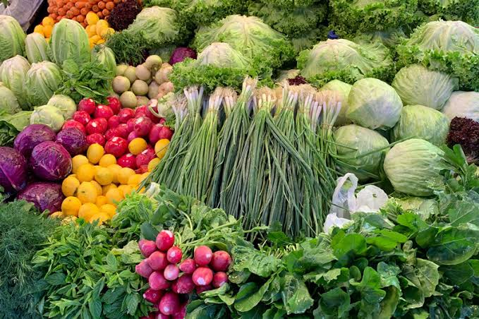 Maurice Otunga: I make Sh. 100,000 per month from ‘Supermarket farming’ method