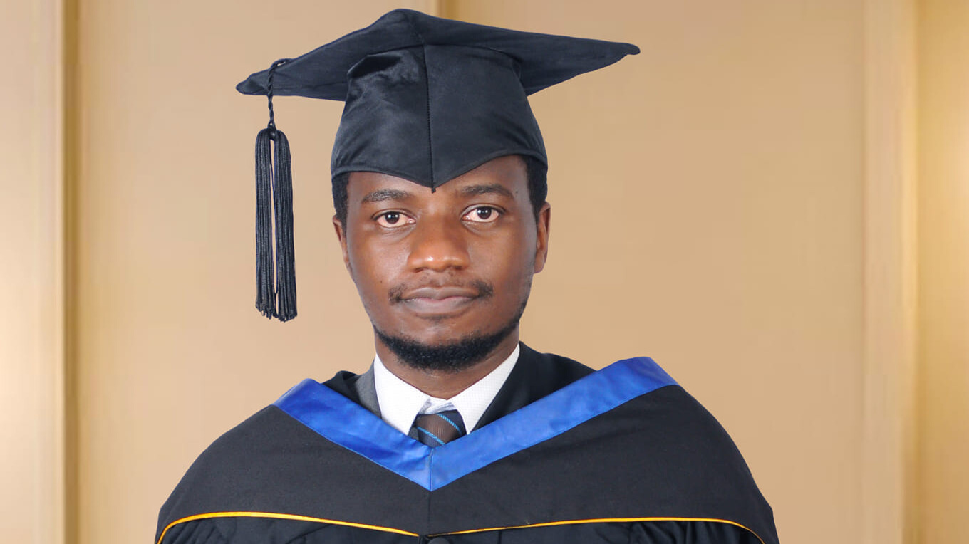 Kenyan man who sacrificed university slot to educate his sister finally gets his degree