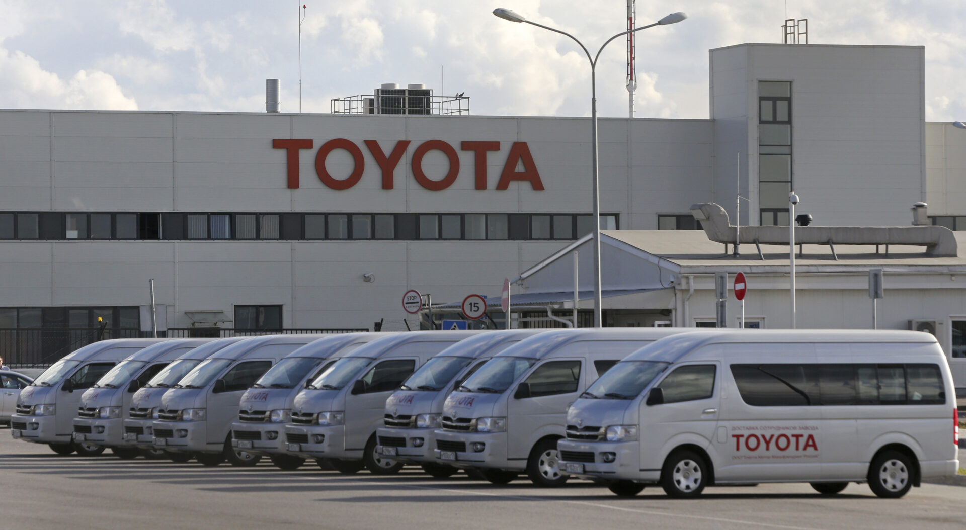 Japan auto makers Toyota, Honda, Mazda in safety testing scandal