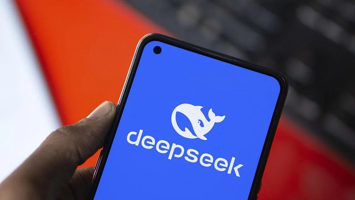 US stocks crash in shock over China's advanced DeepSeek AI technology