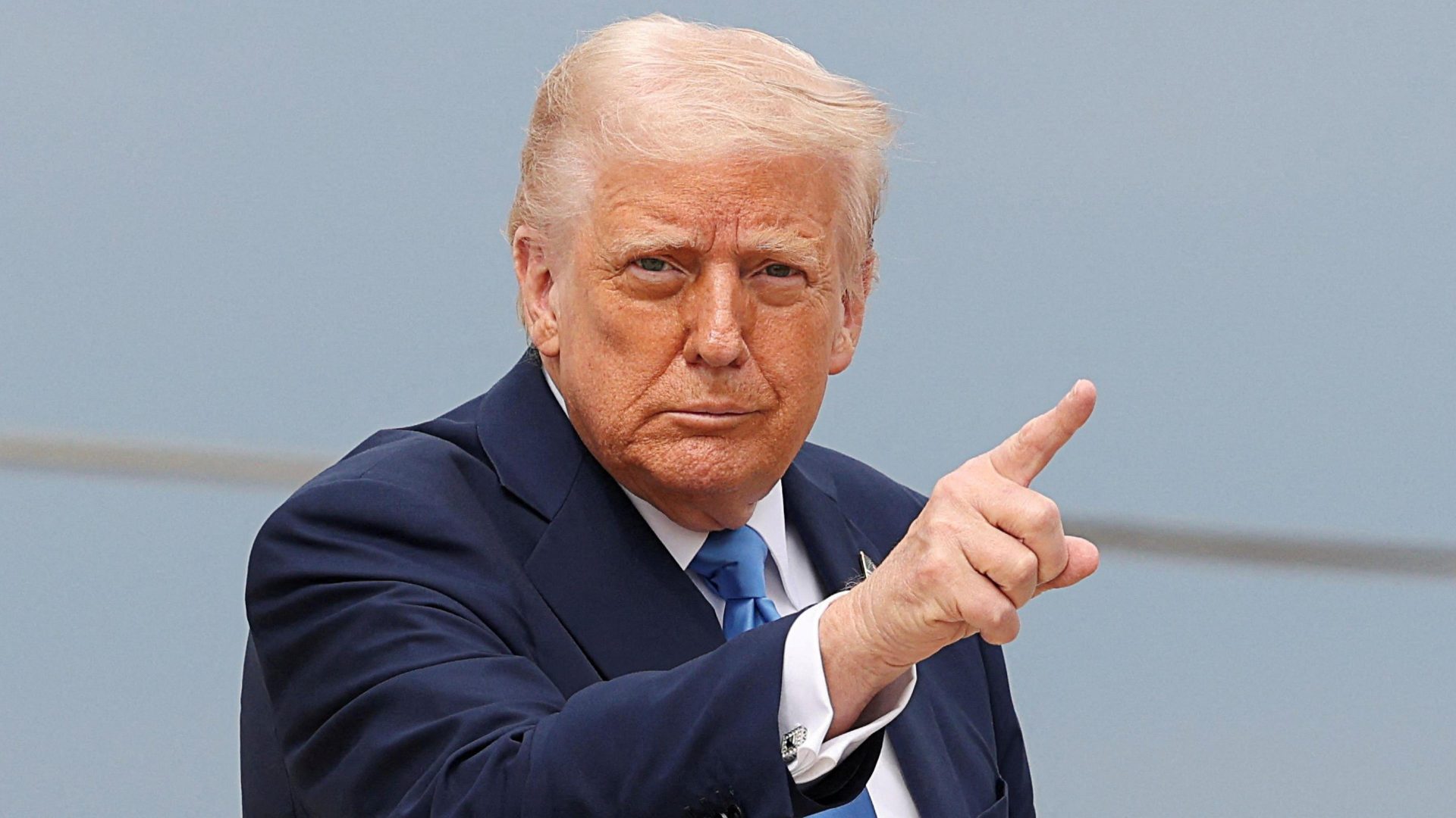 Trump bans nationals from 7 African countries from traveling to U.S